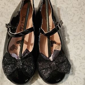 Olive & Edie Black Kids Shoes with Bow Size 10